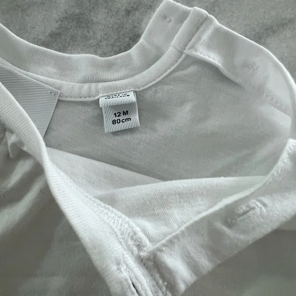 Burberry Baby Dress with matching bloomers. 12 mo/80cm - Picture 3 of 7